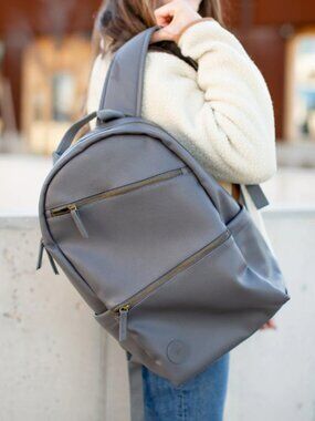 Simple Modern Vegan Leather Legacy Backpack in Gray - NWT